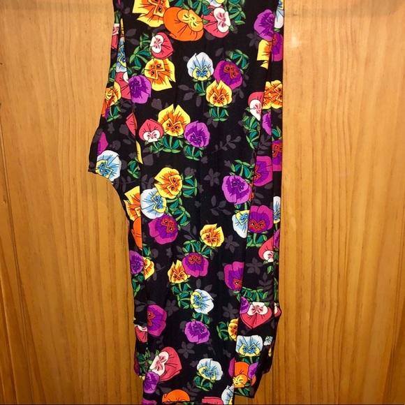 ❌SOLD❌ NWT OS LLR Alice In Wonderland Leggings - Picture 3 of 4